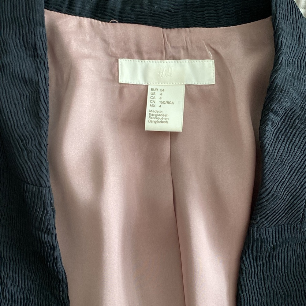 Black short blazer - Picture 3 of 5